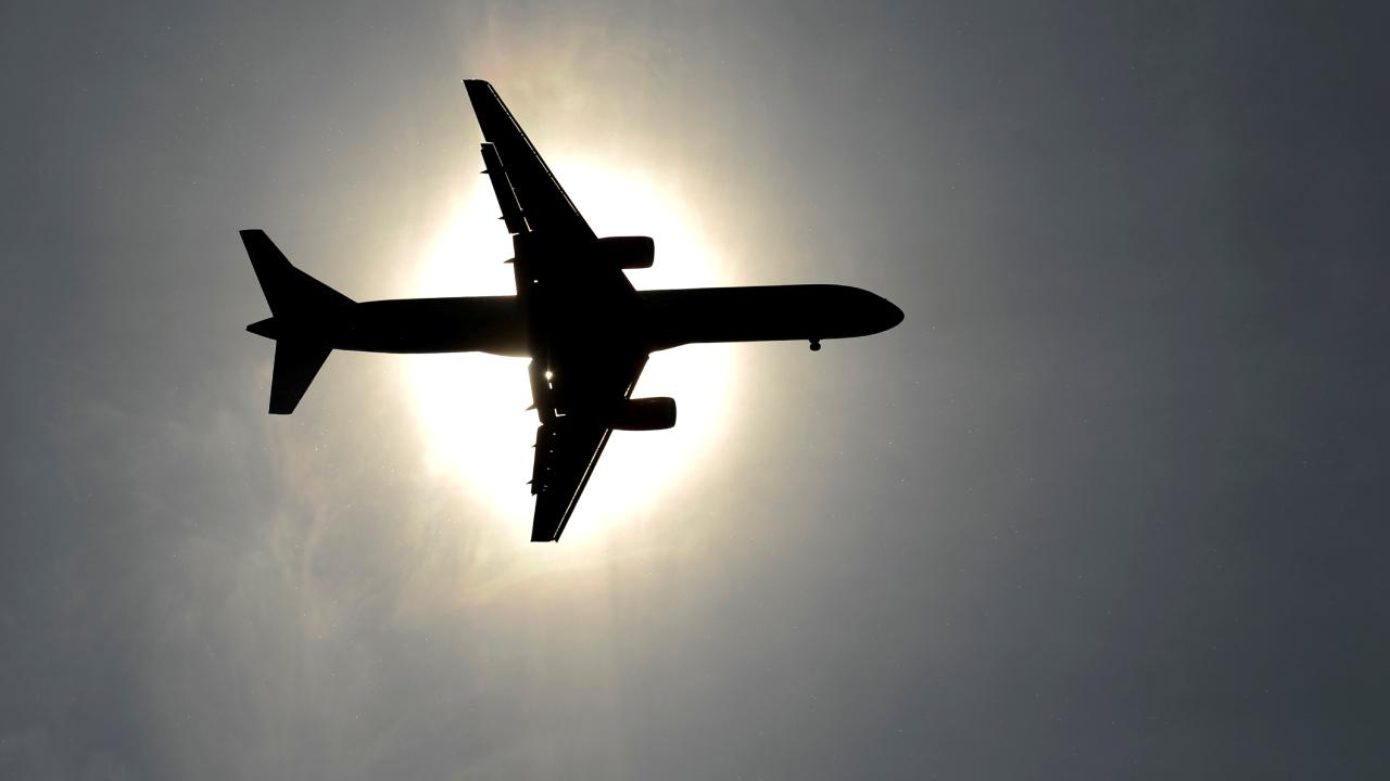 Bahreyn 40 günün ardından hava sahasını uçuşlara açtı