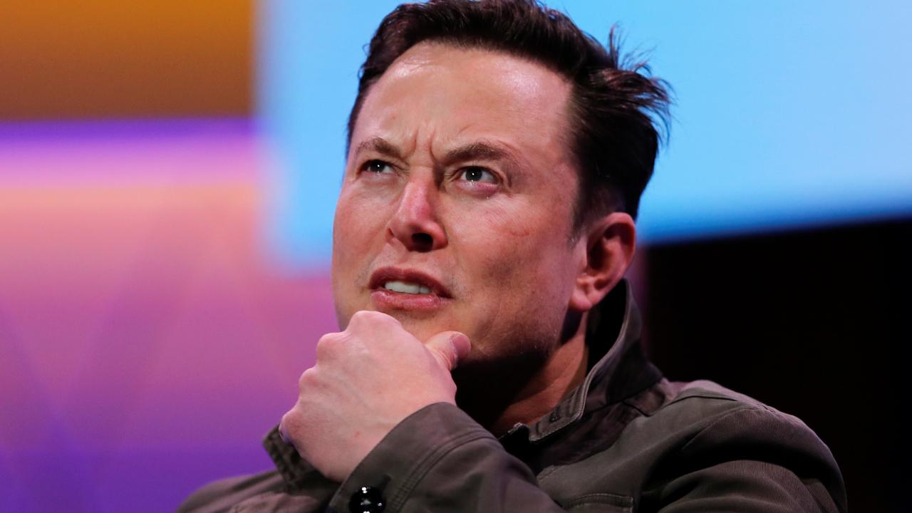 Elon Musk dünyanın ilk trilyoneri oluyor: SpaceX tarihin en büyük halka arzına hazırlanıyor