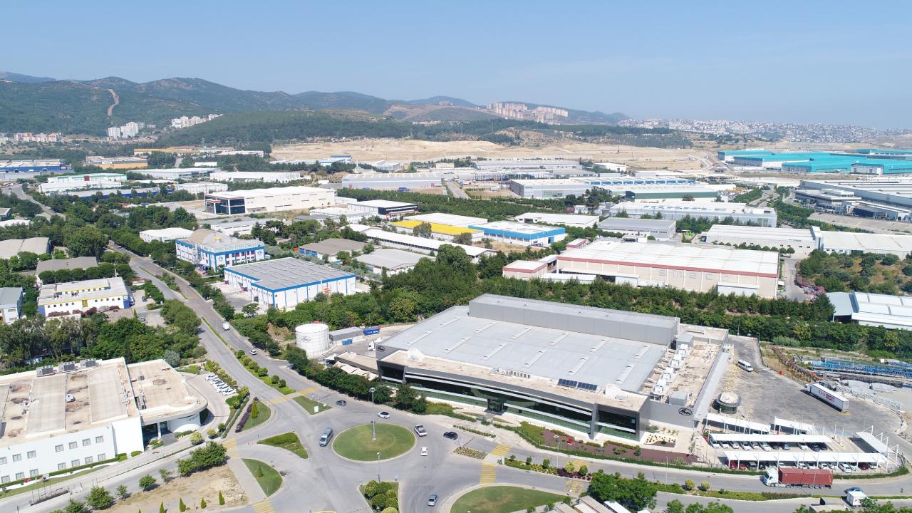 Serbest bölgelerin yaptığı ticaretin yaklaşık yarısını ihracat oluşturdu