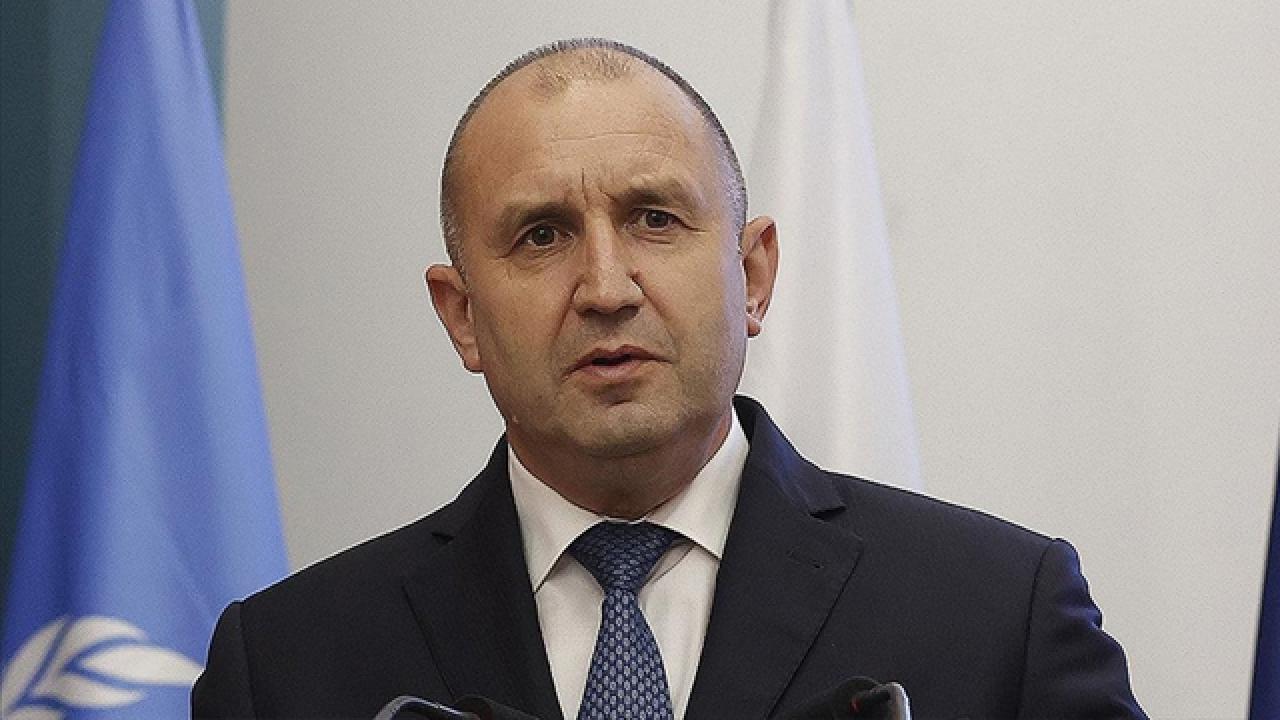 Bulgaristan'da ilk sonuçlar, eski Cumhurbaşkanı Radev'in tek başına hükümet kurabileceğini gösteriyor
