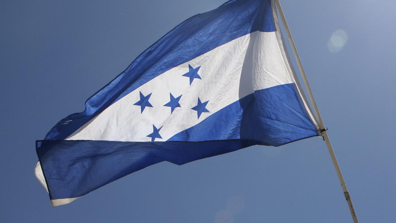 Honduras'ta düzenlenen 2 ayrı saldırıda 6'sı polis 24 kişi öldürüldü