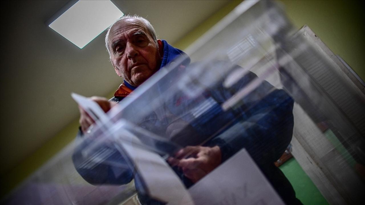 Bulgaristan'da vatandaşlar son 5 yılda 8'inci kez sandık başına gidecek
