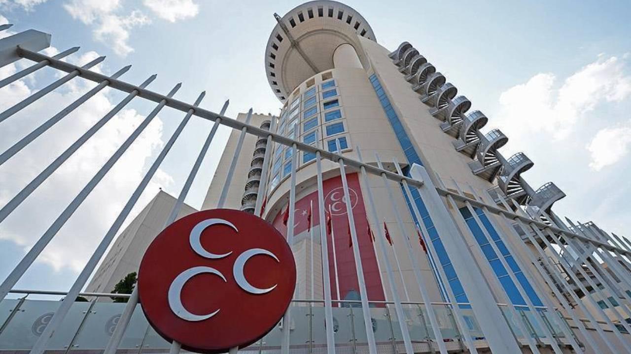 MHP, İstanbul il ve ilçe teşkilatlarını feshetti