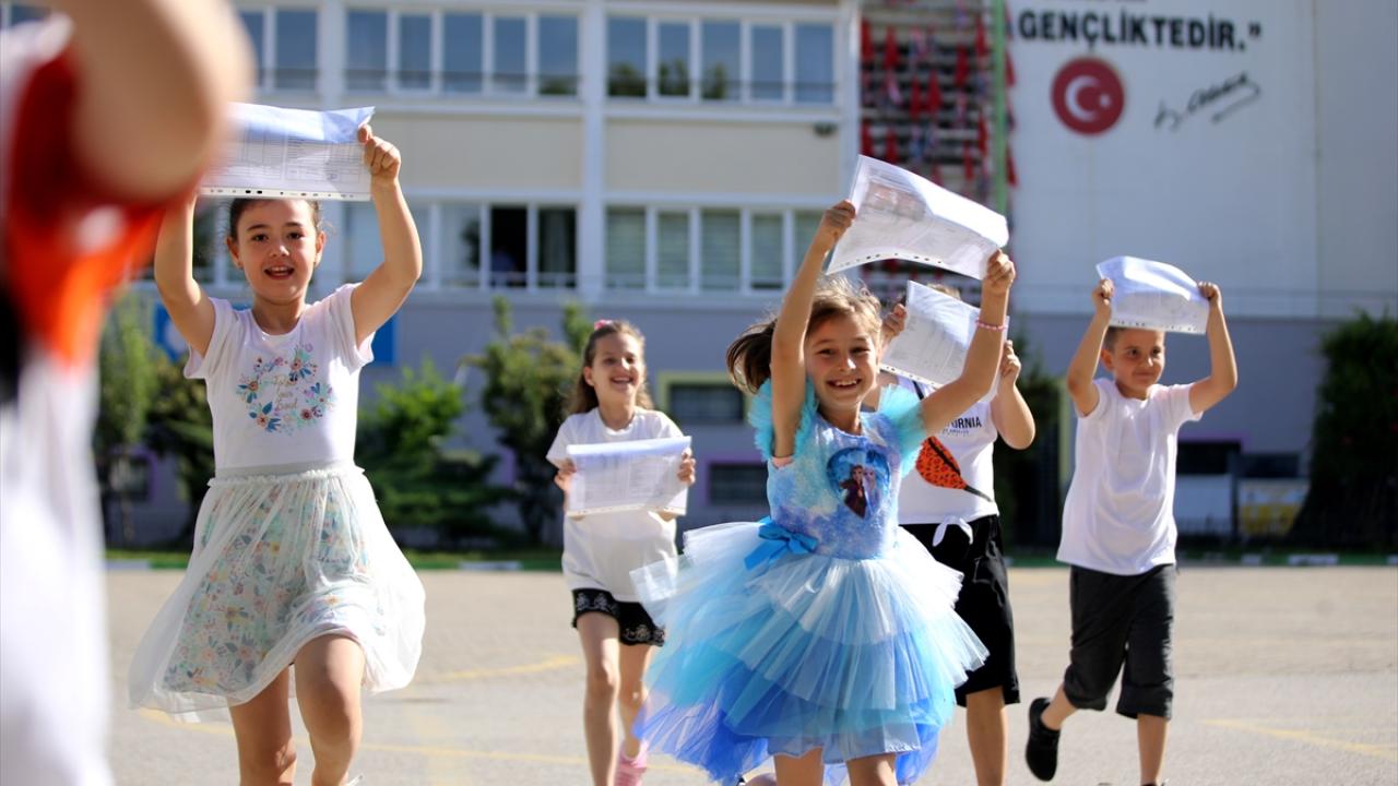 Okullarda son ders zili bugün çalıyor