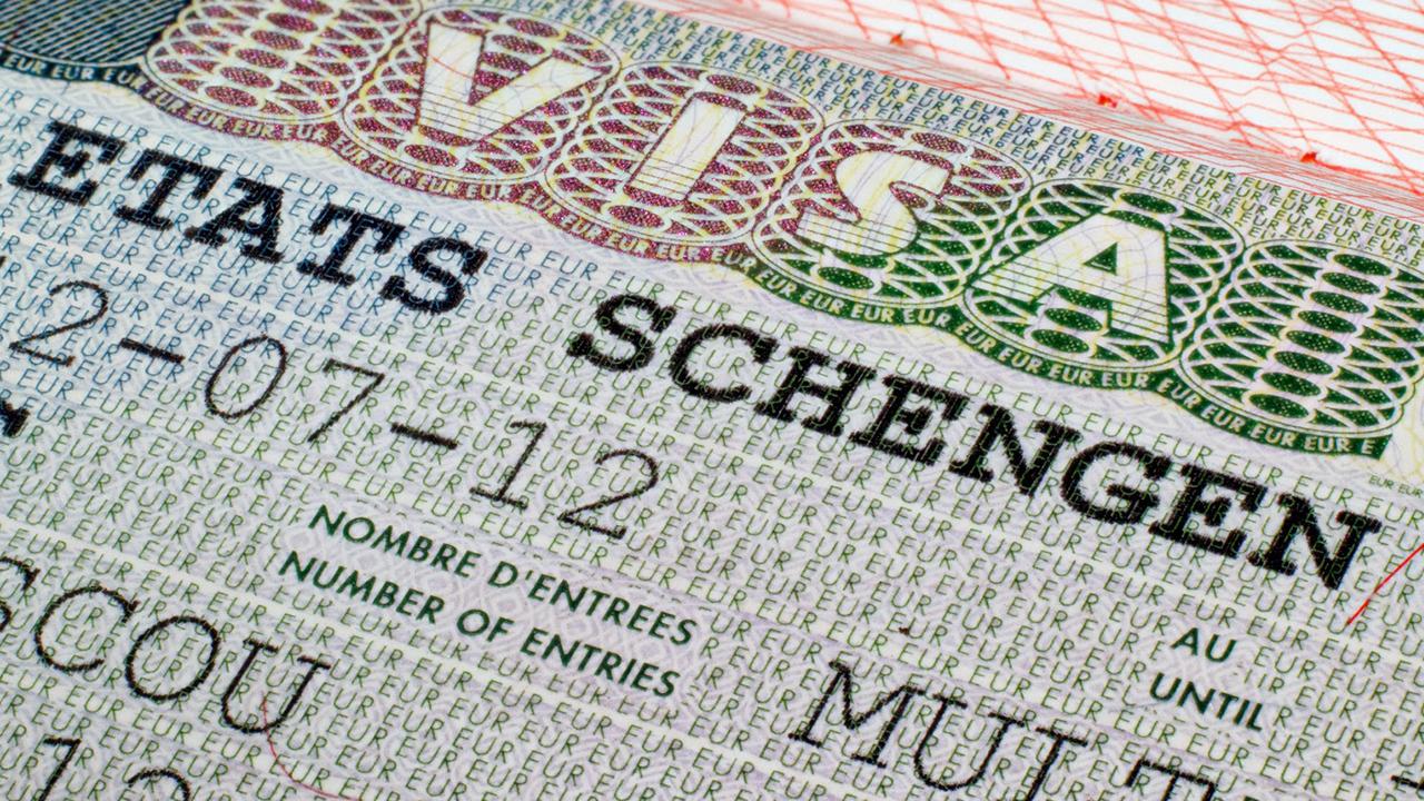Avrupalı ülkelerden Ruslara verilen Schengen vizelerine kısıtlama çağrısı