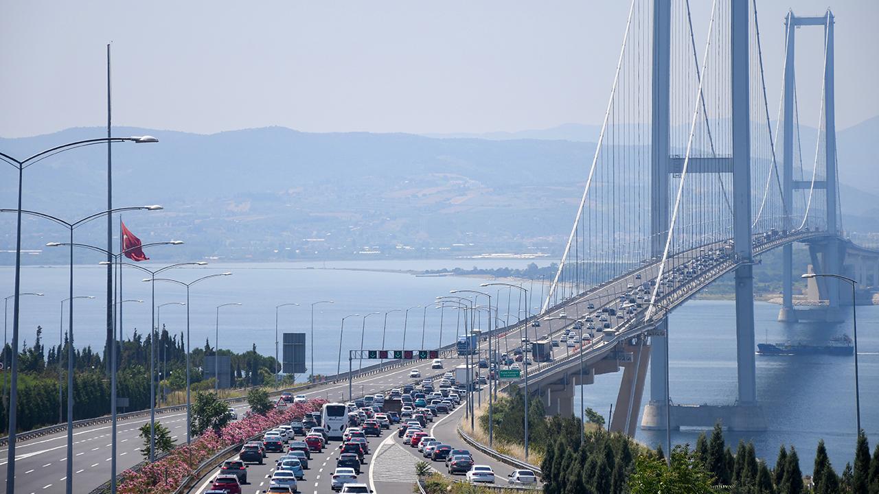 Osmangazi Köprüsü ile 10 yılda akaryakıt ve zamandan 211 milyar liralık tasarruf sağlandı