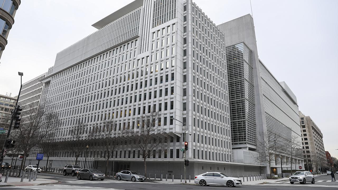 Dünya Bankası küresel büyüme tahminini aşağı yönlü revize etti