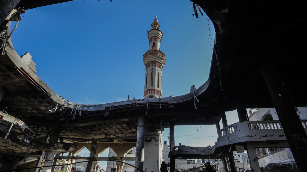 Filistin: İsrail'in ezanları susturmayı öngören yasa tasarısı dini savaş ilanı