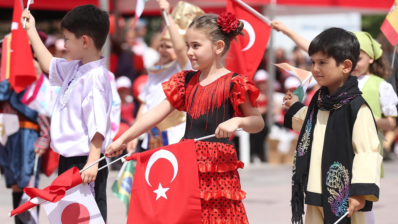 23 Nisanın tarihçesi: TBMMnin açılışından dünya çocuklarına