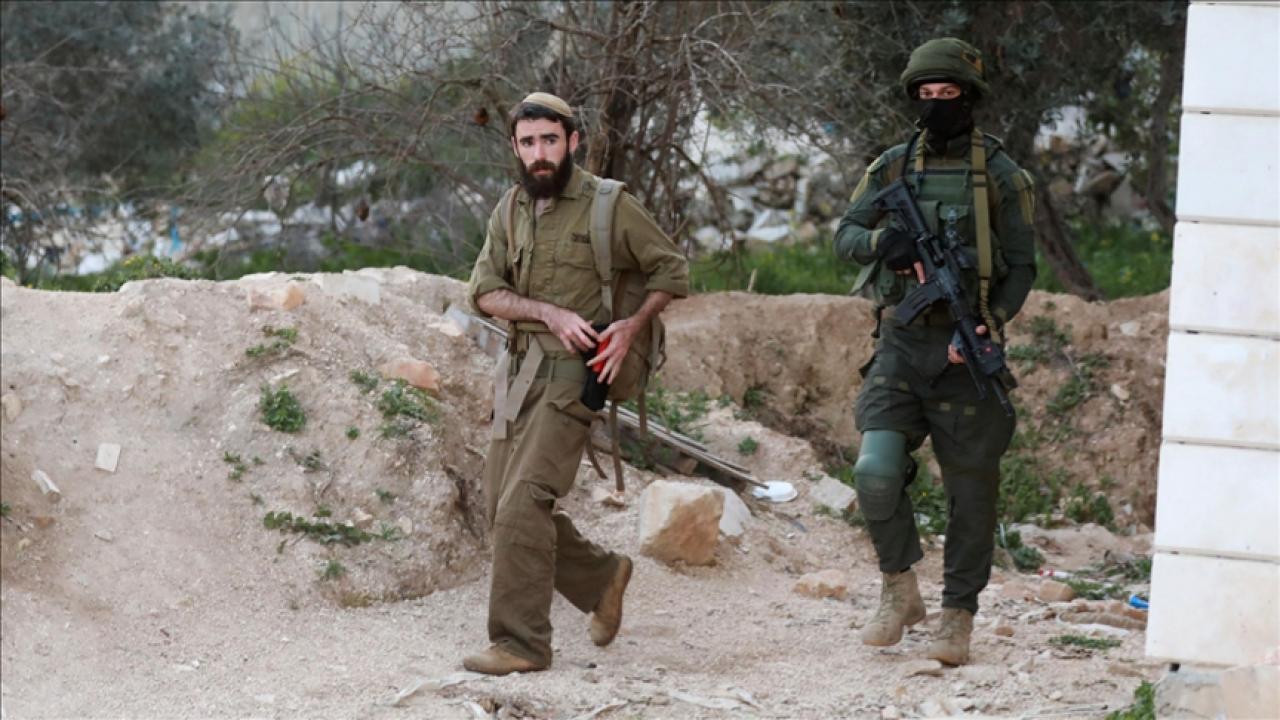 Filistin topraklarını gasbeden bir grup İsrailli, yasa dışı şekilde Lübnan topraklarına girdi