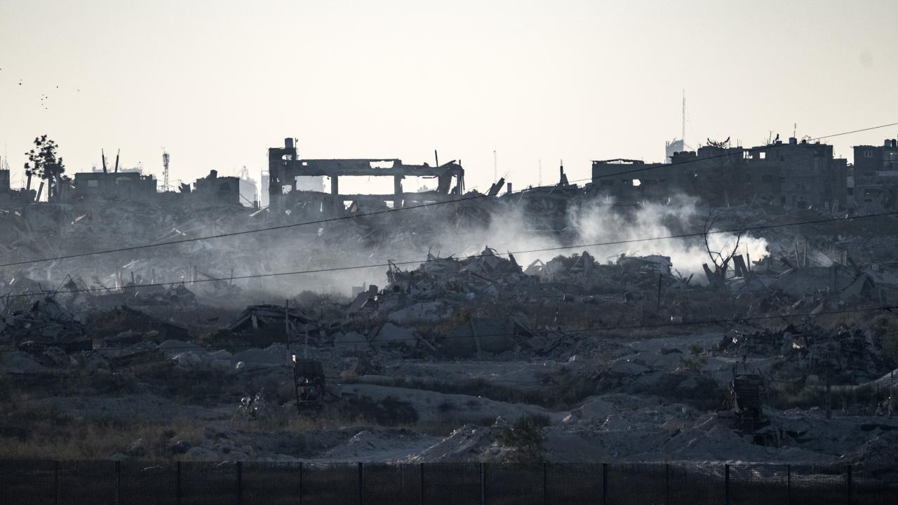 Gazze'de kırılgan ateşkes: İsrail'in saldırıları sürüyor, yardımlar yetersiz