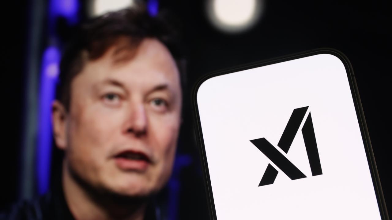 Grok'a sahte fotoğraf davası: İngiliz vekil Elon Muskı mahkemeye verdi
