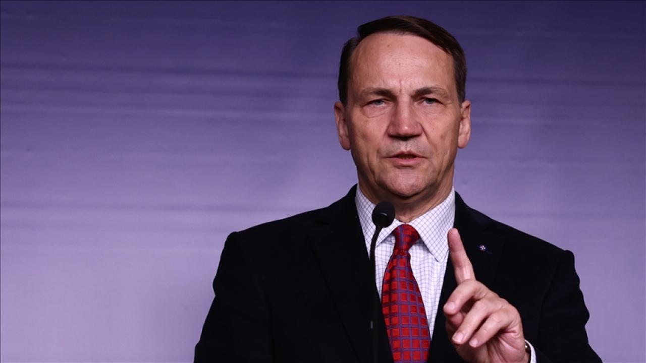 Polonya Dışişleri Bakanı Sikorski: İsrail askerleri, savaş suçlarını kendileri itiraf ediyor