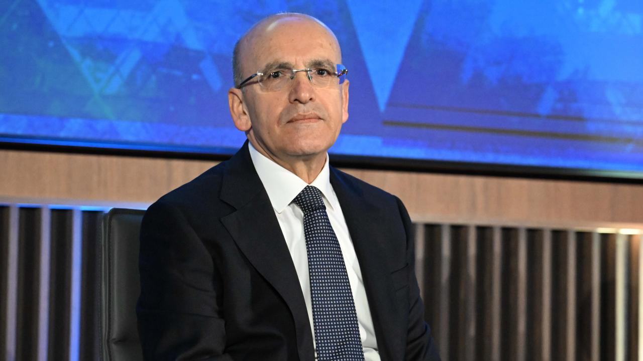 Bakan Şimşek: Ne komşularımızdan ne de küresel tedarik zincirlerinden kopabiliriz