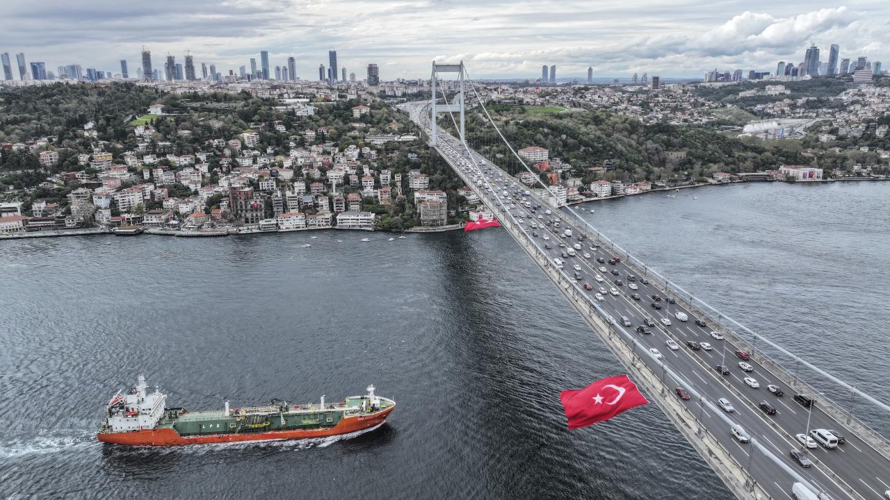 Türk Boğazları'ndan geçiş ücreti 1 Temmuz'dan itibaren güncellenecek
