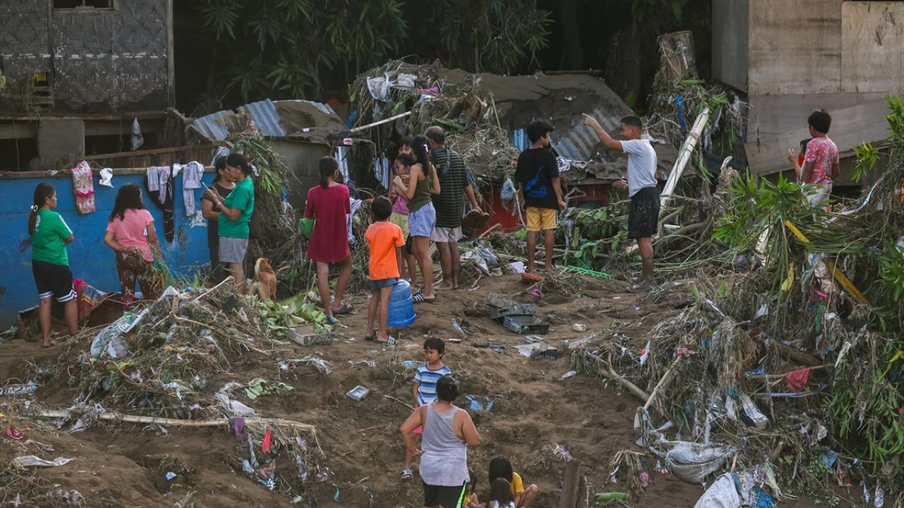 Filipinler'de 8 Haziran'da meydana gelen 7,8 büyüklüğündeki depremde ölü sayısı 68'e çıktı
