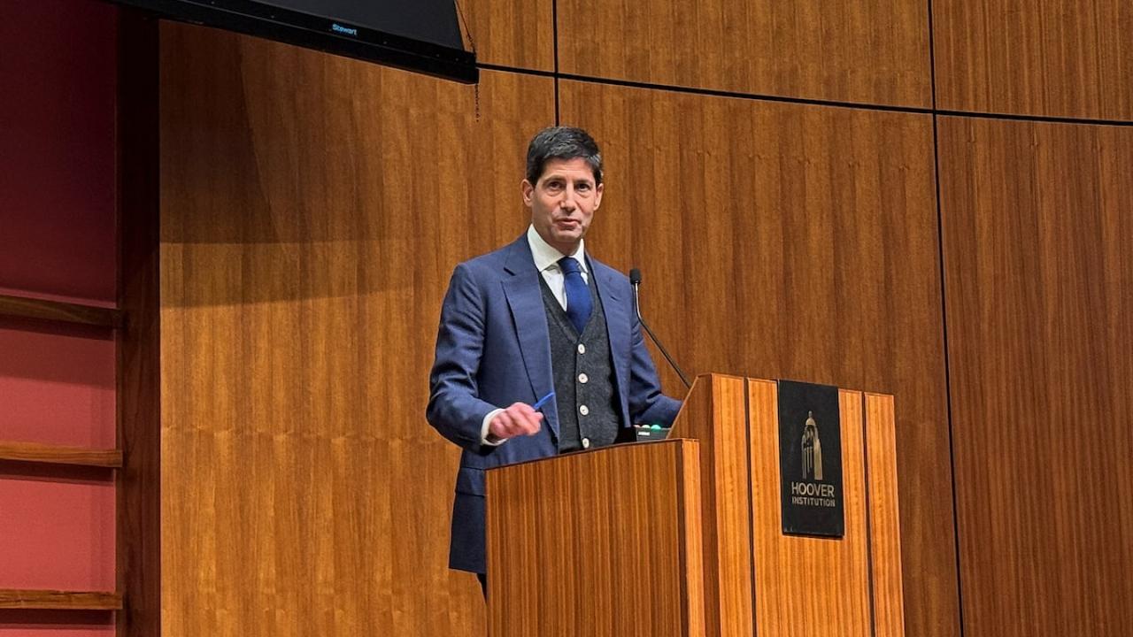 ABD Senatosu Fed başkanlığı için Kevin Warsh'u onayladı