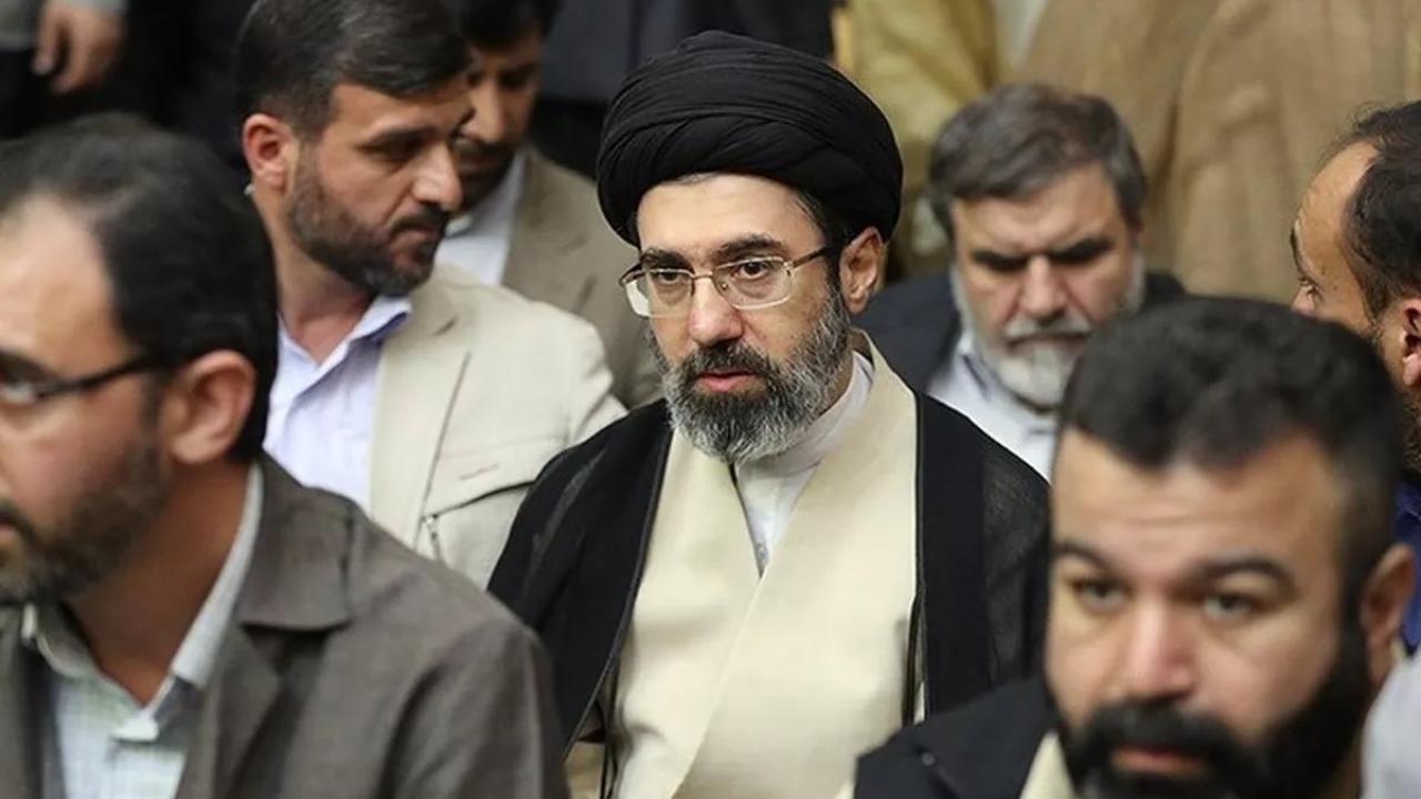 Hamaney: Sallantıdaki siyonist rejimin nefesinin sayılı günü kalmıştır