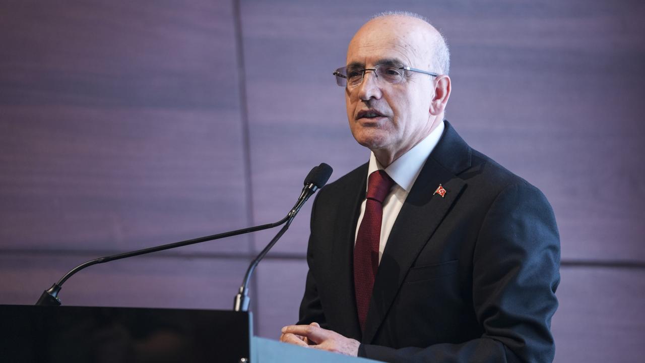 Bakan Şimşek: Kalıcı fiyat istikrarı hedefimiz doğrultusunda politikalarımızı sürdüreceğiz