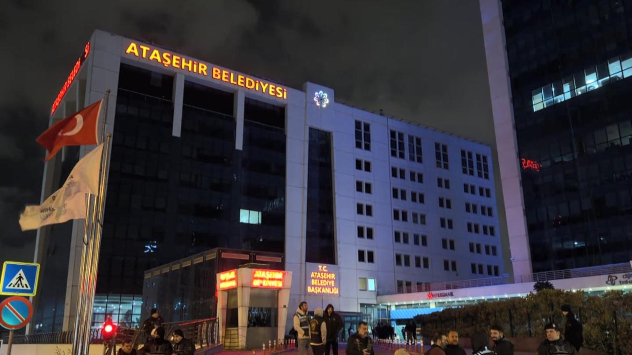 Ataşehir Belediyesi'ne yolsuzluk operasyonu: 20 şüpheli gözaltına alındı