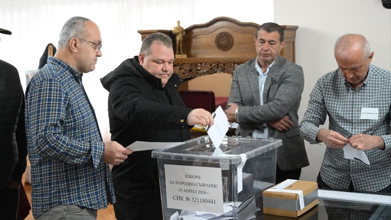 Bulgaristan'da genel seçim için oy kullanma işlemi başladı