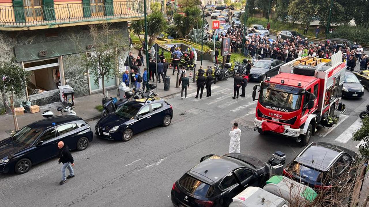 İtalya'da filmleri aratmayan banka soygunu: 25 kişi rehin alındı