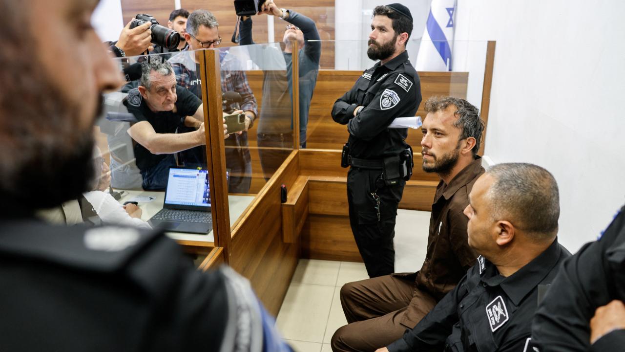 İsrail mahkemesi, Küresel Sumud Filosu'ndan alıkonan 2 aktivistin gözaltı süresini uzattı