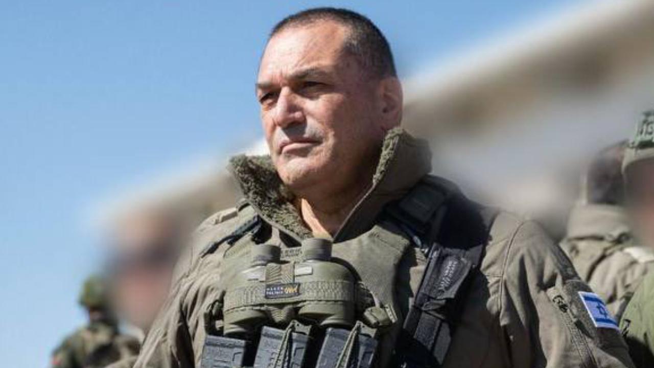 İsrail Genelkurmay Başkanı, emir verilir verilmez İran'a saldırı düzenleyeceklerini söyledi