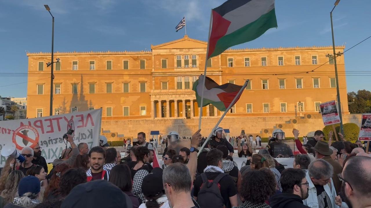 Haydut İsrailin Sumud Filosu'na saldırısı Atina'da protesto edildi