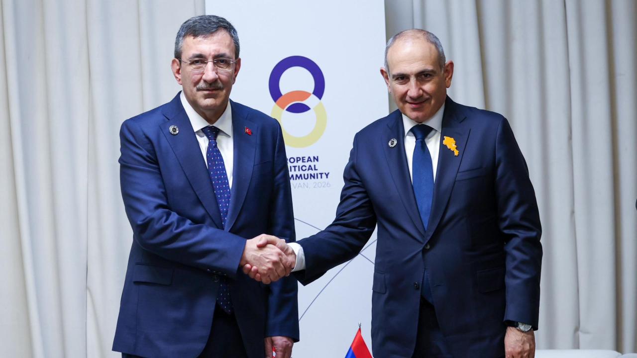 Cevdet Yılmaz'dan Erivan'da diplomasi trafiği