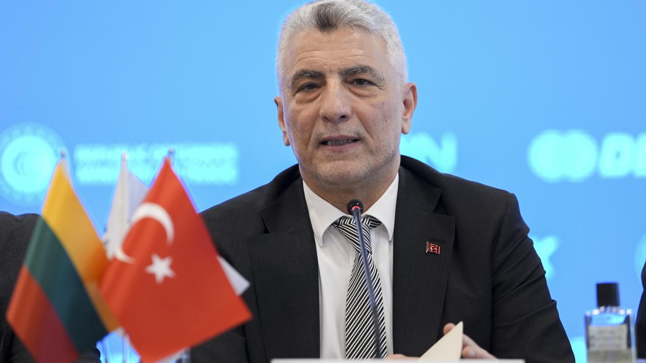 Bakan Bolat: Türkiye 89 bin şirketten toplam 290 milyar dolarlık doğrudan yabancı yatırım çekti