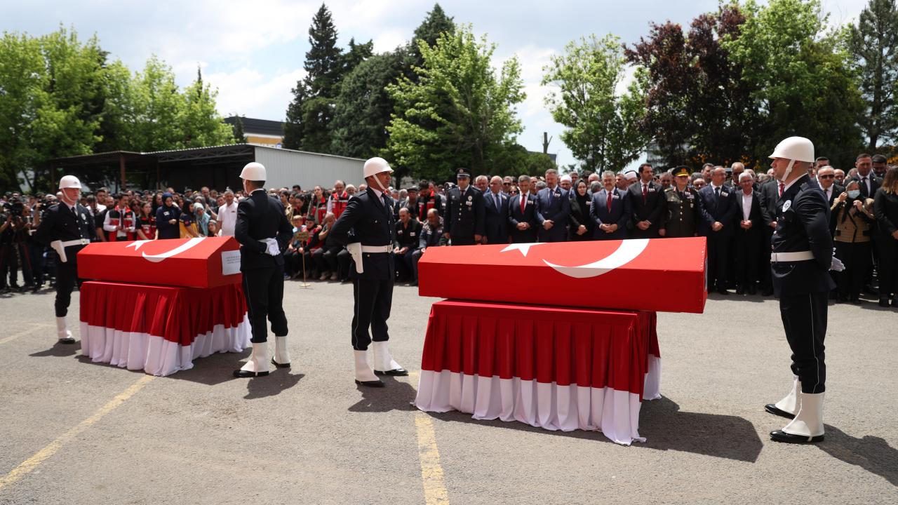 Şehit polislerimiz için Tekirdağ'da cenaze töreni düzenlendi