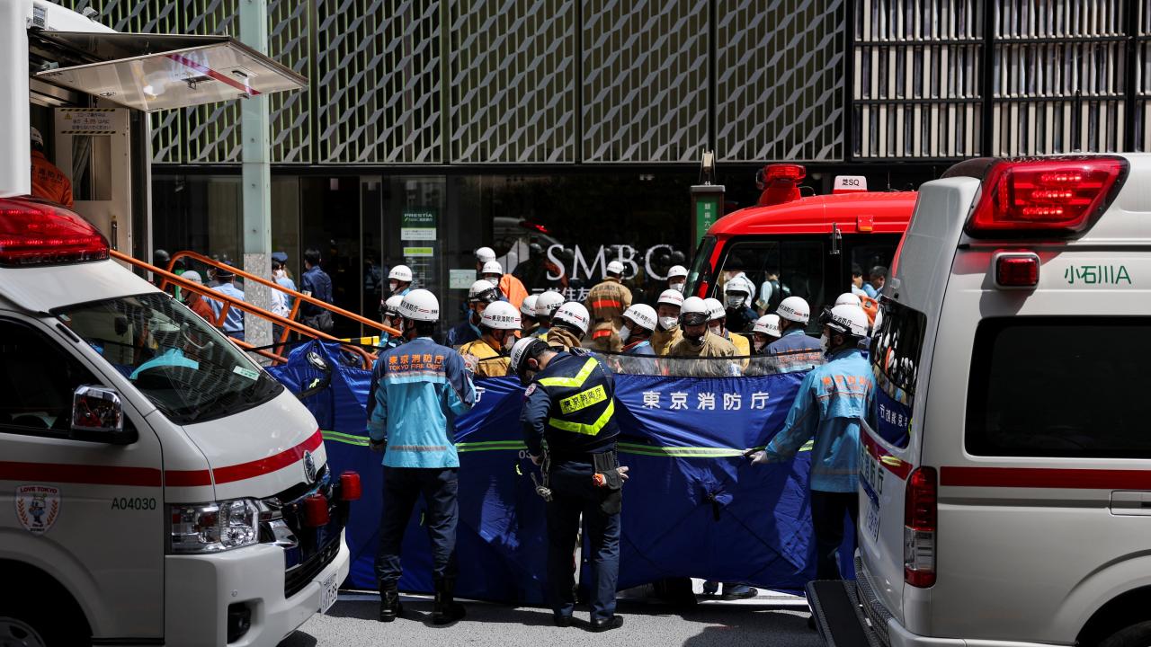 Tokyoda AVMye yabancı madde püskürtmesi sonucu 19 kişi hastaneye kaldırıldı