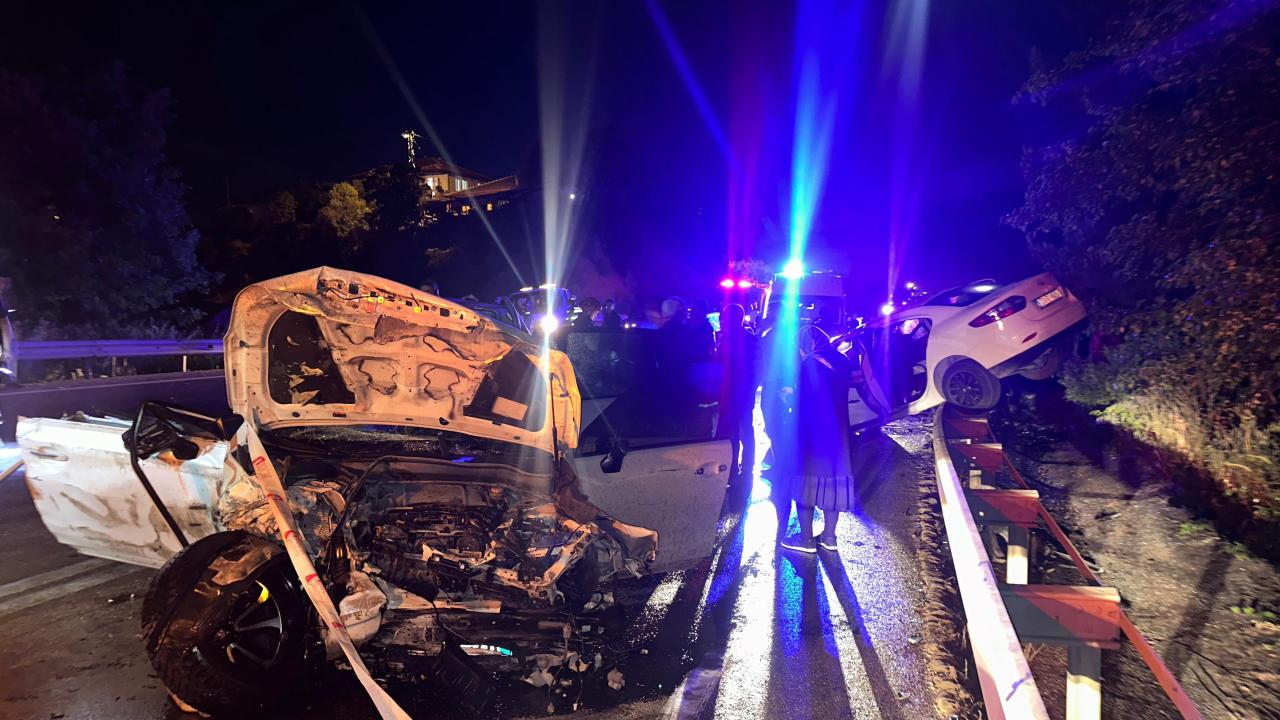 Burdur'da zincirleme kaza: 4 ölü