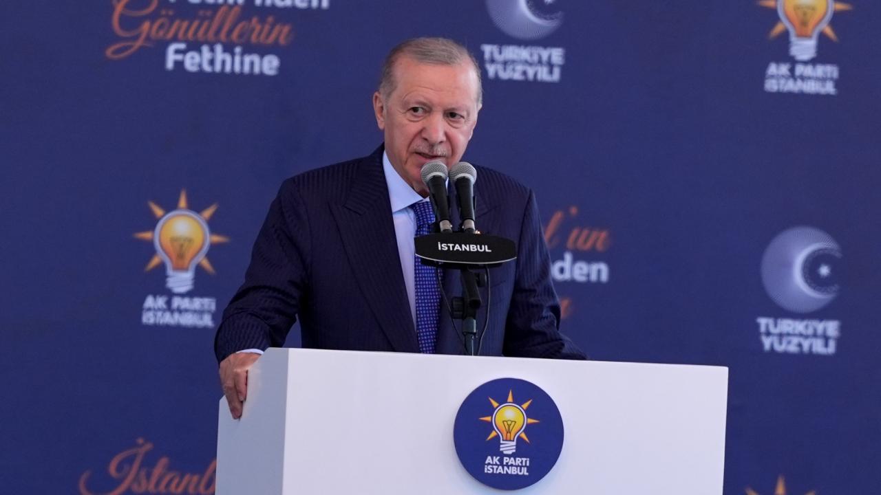 Cumhurbaşkanı Erdoğan: İstanbul'un fethi sadece bir zafer değil, karanlığın aydınlığa tebdilidir