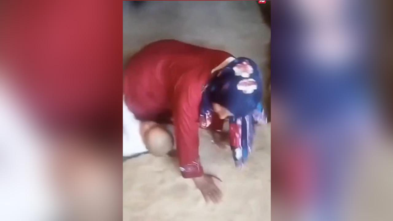 İsrailli saldırganın Filistinli anne ve çocuğa saldırısı kamerada