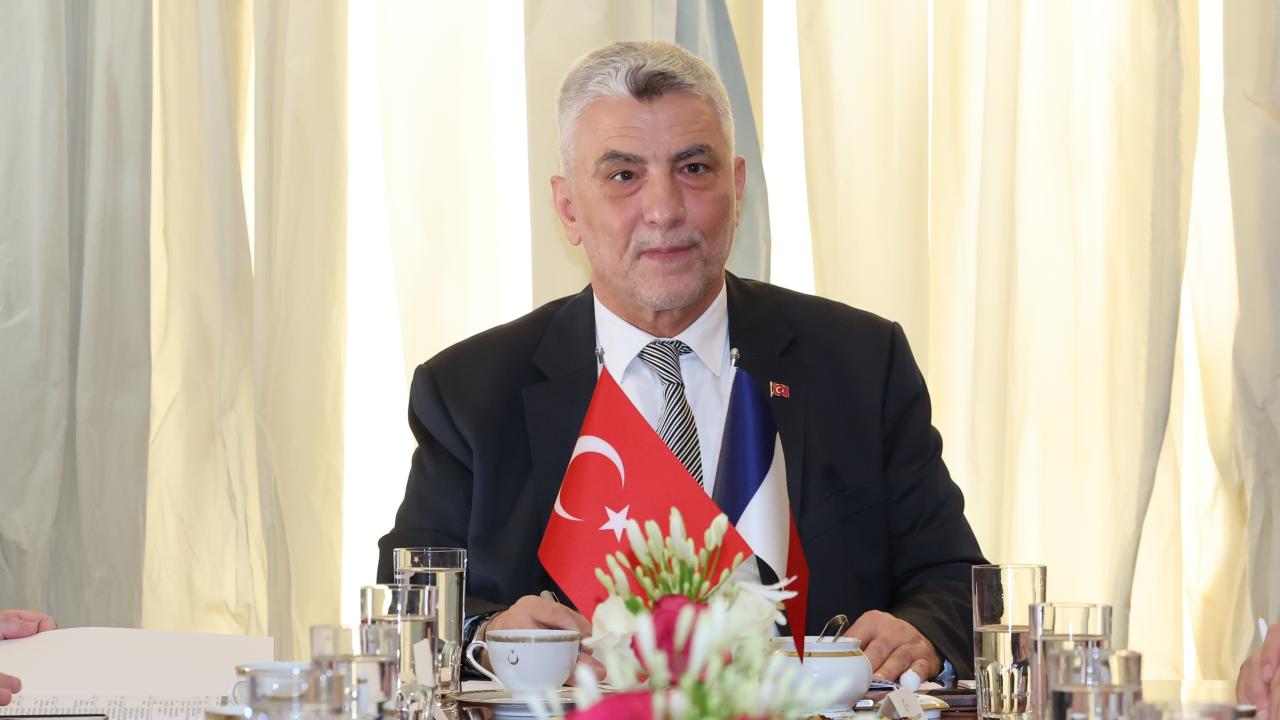 Bakan Bolat: Fransa ile dış ticaret hacminin 30 milyar dolara ulaşmasını hedefliyoruz