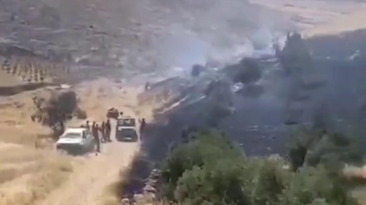 İşgalci İsrailliler Batı Şeriada buğday tarlalarını ateşe verdi