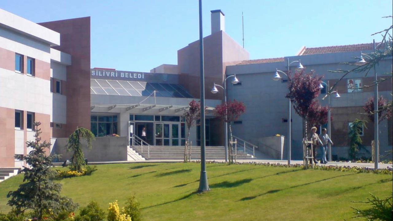 Silivri Belediyesine yolsuzluk operasyonu: 17 gözaltı