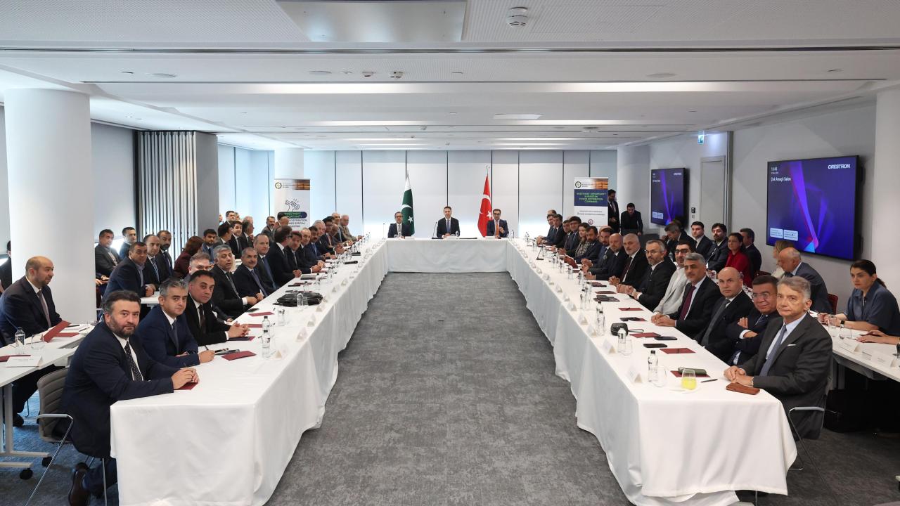 Türkiye, Pakistan'ın elektrik özelleştirmesine destek verecek