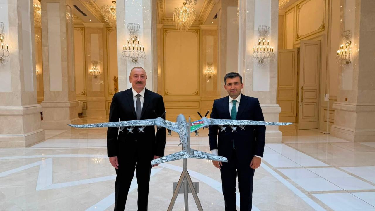 Aliyev, Baykar Yönetim Kurulu Başkanı Bayraktar'ı kabul etti