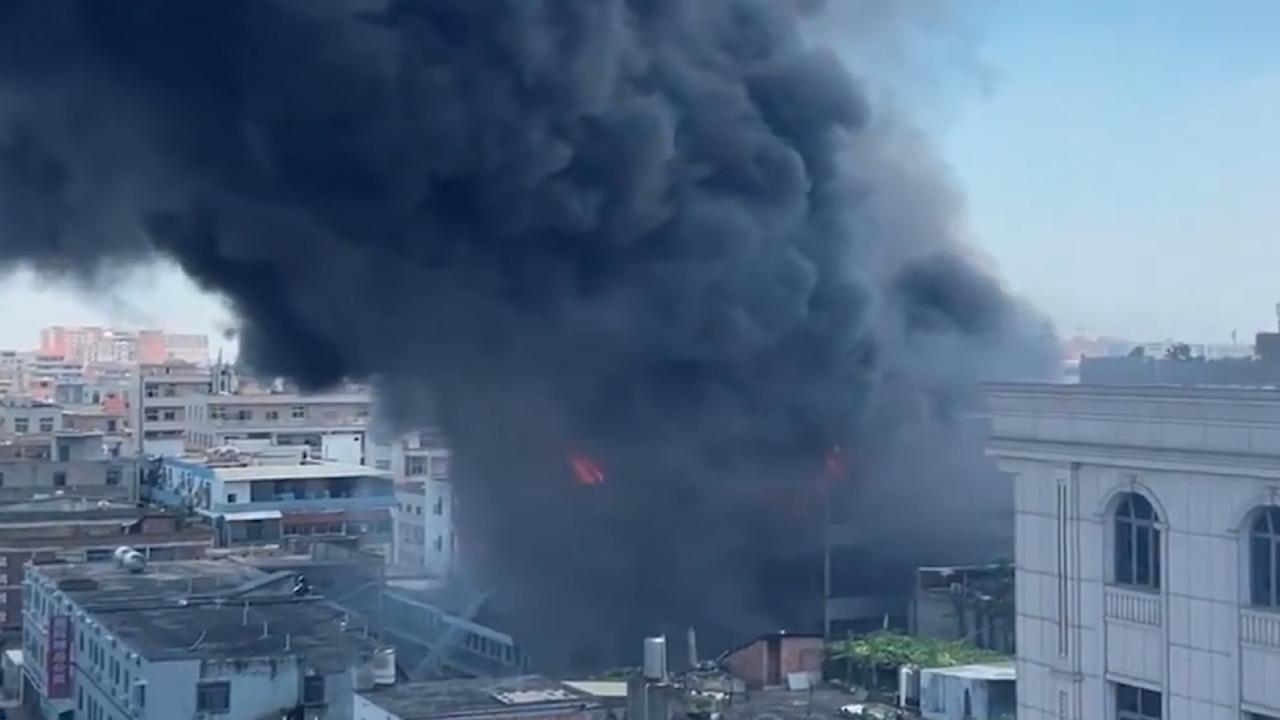 Çin'de bir ayakkabı fabrikasında çıkan yangında 28 kişi öldü