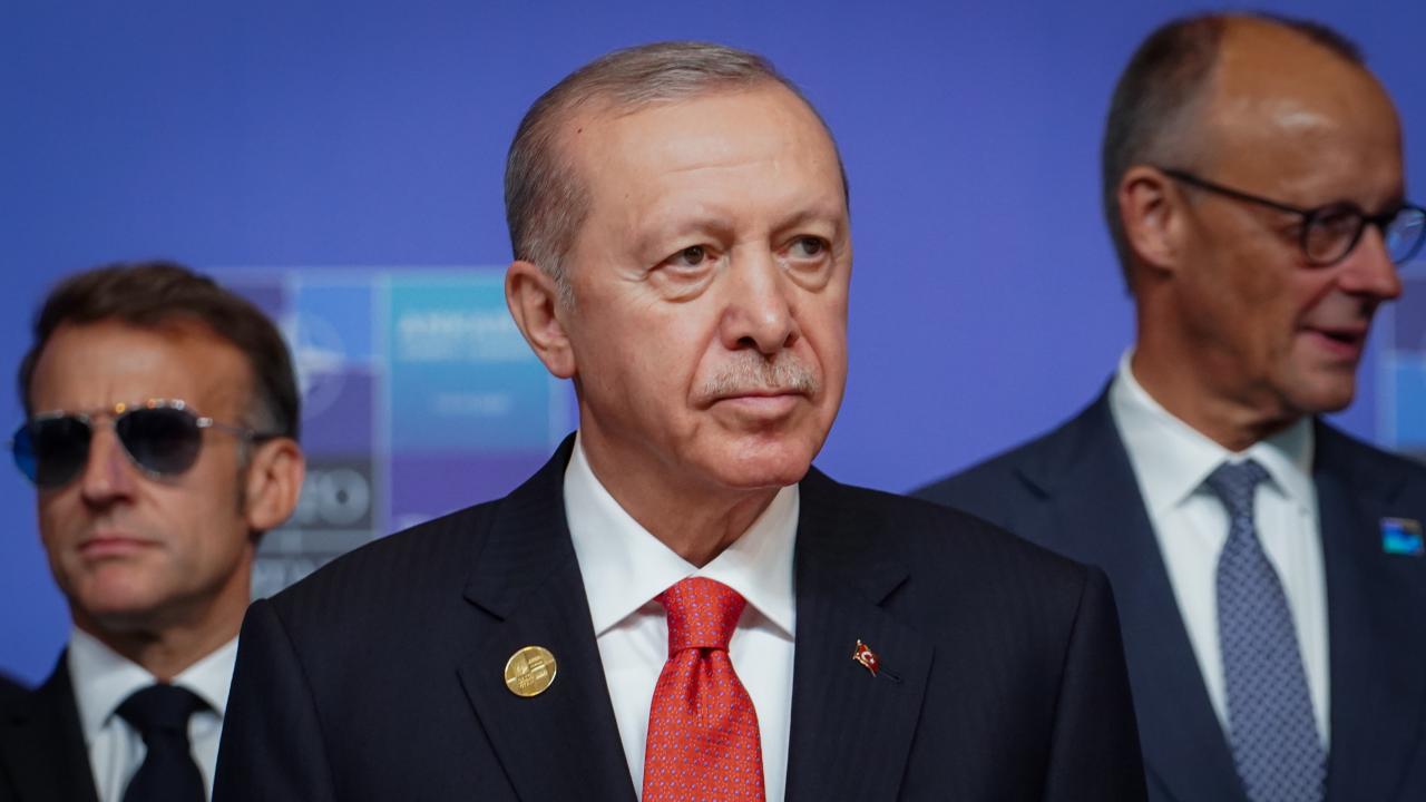 Cumhurbaşkanı Erdoğan'dan NATO Zirvesi'nde yoğun diplomasi trafiği