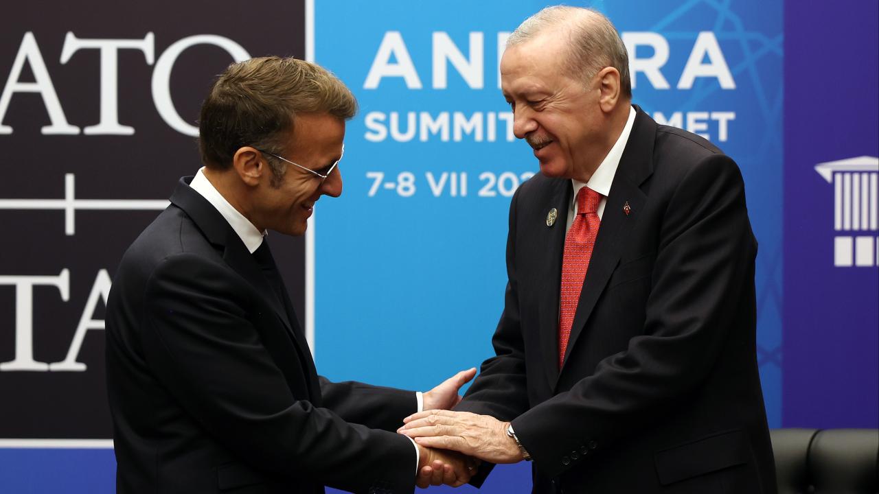 Macron: Cumhurbaşkanı Erdoğan ile görüşmemiz yapıcı bir havada geçti