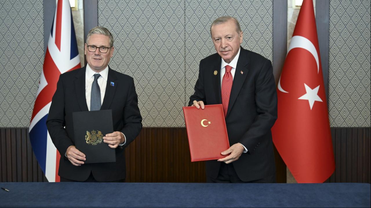 Türkiye ile İngiltere savunma ortaklığı anlaşması imzaladı