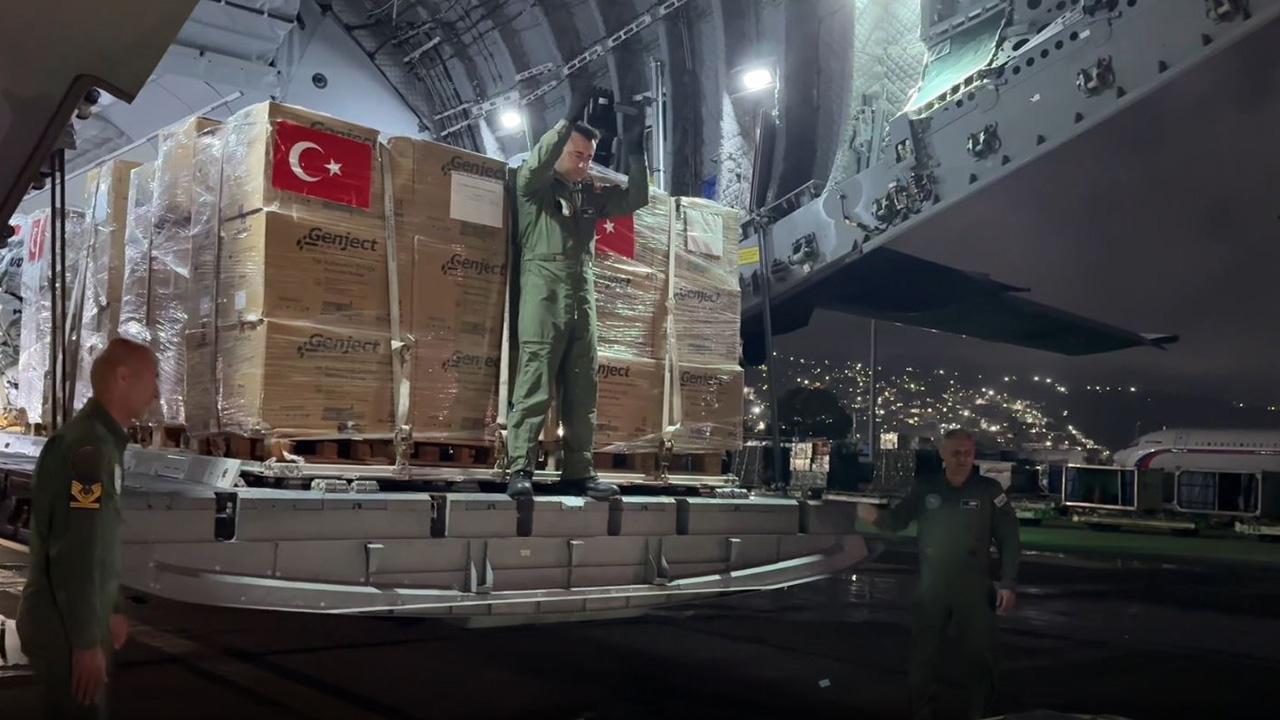 Türkiye'nin 30 tonluk insani yardımı Venezuela'ya ulaştı