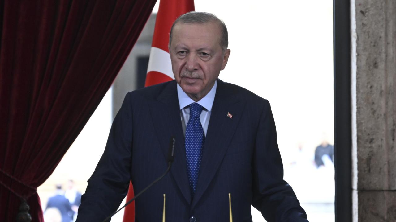 Cumhurbaşkanı Erdoğan başkanlığındaki devlet erkanı Anıtkabir'de