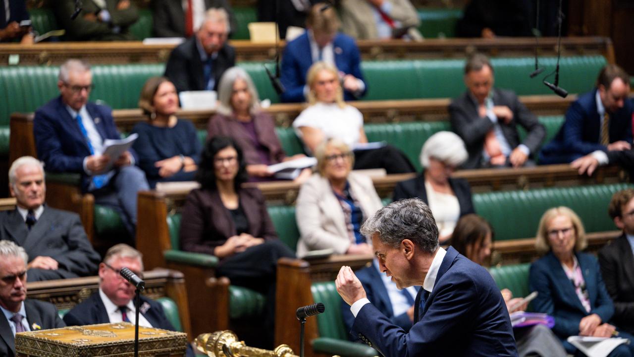 İngiltere Dışişleri Bakanı Miliband: İsrail hükümeti dostlarını kaybediyor