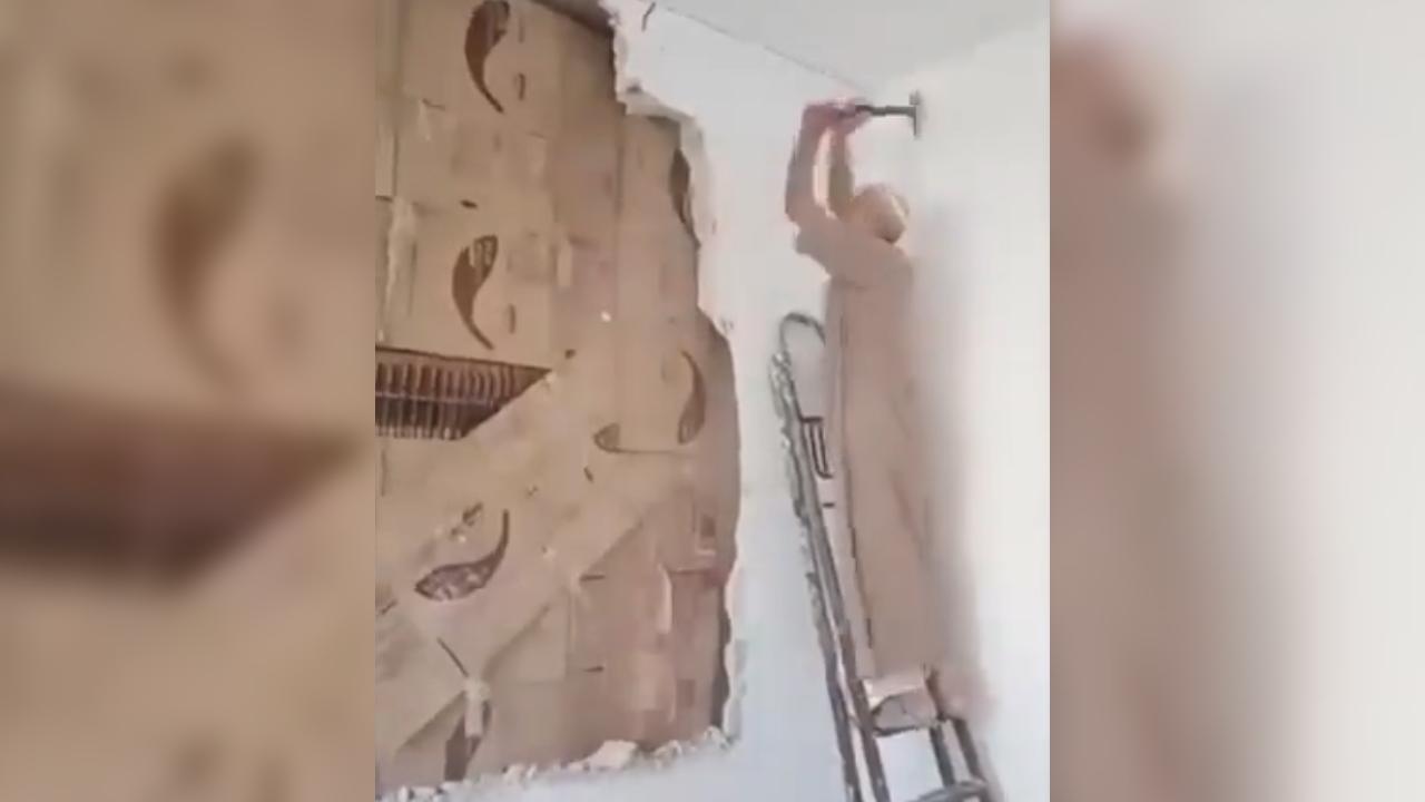 Esad rejiminden kaçan Suriyeli, duvar örerek sakladığı kütüphanesine yıllar sonra kavuştu